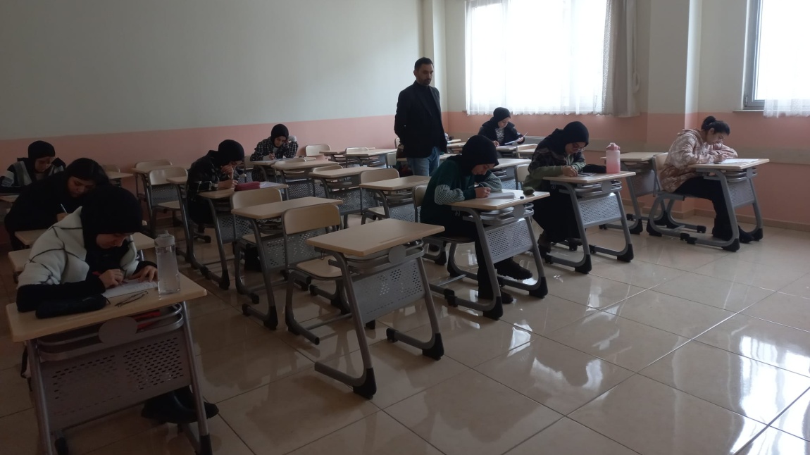 Okulumuz 12. Sınıflar için TYT Deneme Sınavı Yapıldı